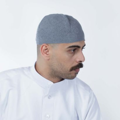 صورة طاقية رجالي لون رمادي فاتح